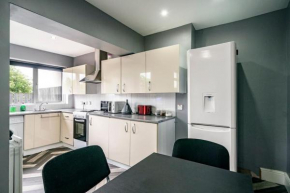 2 Bedroom Central House